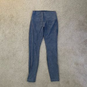 Lululemon Wunder Under ‘28 in acid wash grey